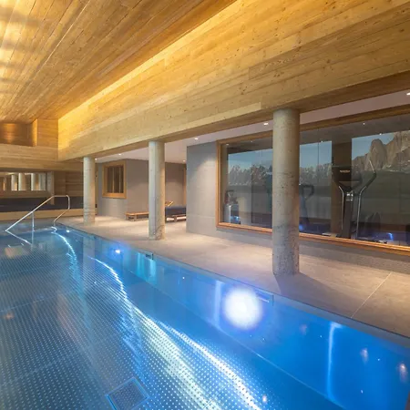 Luxueux Avec Jacuzzi Prive Et Piscine *